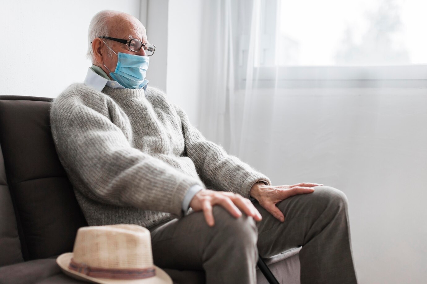 RSV ในผู้ใหญ่ อาการเป็นอย่างไร? ใครควรฉีดวัคซีน RSV?